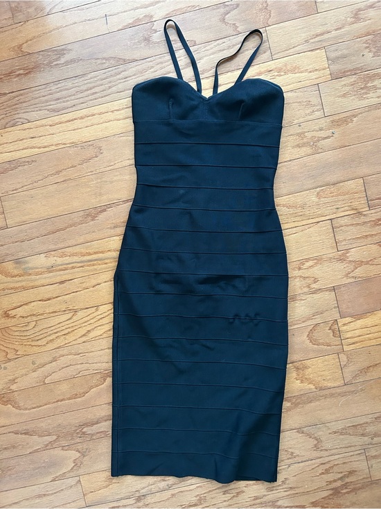 Herve Leger Dresses & Skirts - Herve leger mid length bandage dress